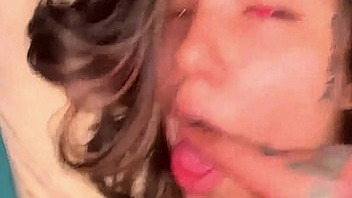novinha de 18 anos pediu pra tirar seu caba ccedil o ainda bem que n atilde o sangrou